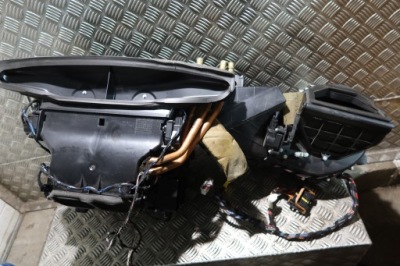 Maserati granturismo отопитель 081048600 m139sx фото №1