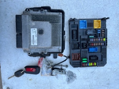 Набор стартовый бортовой компьютер opel crossland x 1,2 thp 9819269980 фото №1