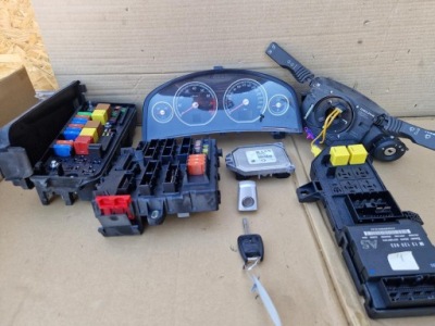 Набір стартовий бортовий комп'ютер opel vectra c gts signum 1.8 122km фото №1