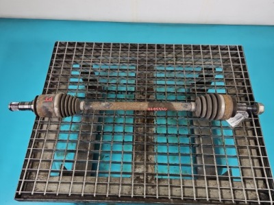 Привідний вал задній права mercedes ml w164 3.0 cdi автоматична коробка передач фото №1