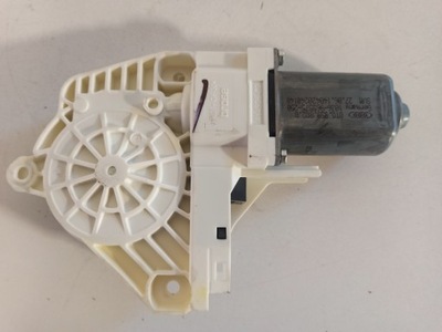 Моторчик скло правий audi a5 8t0959802b фото №1