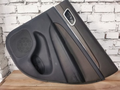 Обшивка правый задняя grand cherokee wk2 lift фото №1