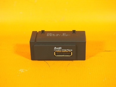 Audi a3 s3 8v music інтерфейс штекер 8v0035736 фото №1