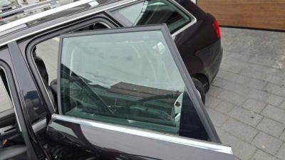 Прокладка двері рамка скло кронштейн шторки двері задня задній audi a4 b7 фото №1