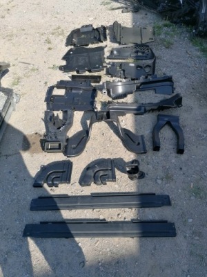 Mercedes w166 gle накладка пол пластик середина фото №1