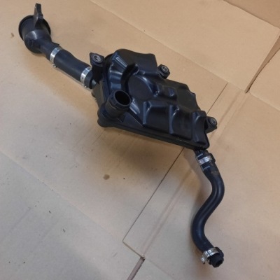 Вентиляция картера масла jaguar range rover evoque 2.2 hdi 9675994880 фото №1