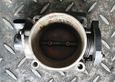 Дроссельная заслонка volvo v40 1.8 72791000 фото №1