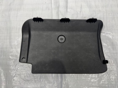 Volvo xc60 ii b4 захист заглушка права 31463366 фото №1