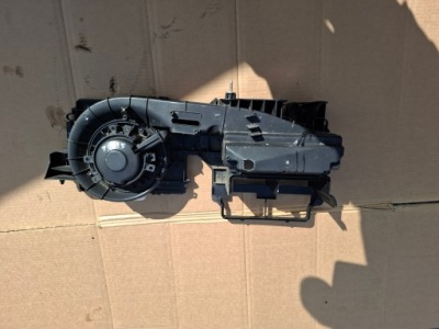Chevrolet trax отопитель воздуходувка 95135948 фото №1