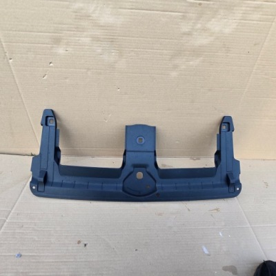 Audi q7 4m0 верхній накладка поперечина перед передня фото №1