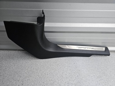 Maserati levante защита накладка порог правая перед подсвеченная 670047134 фото №1