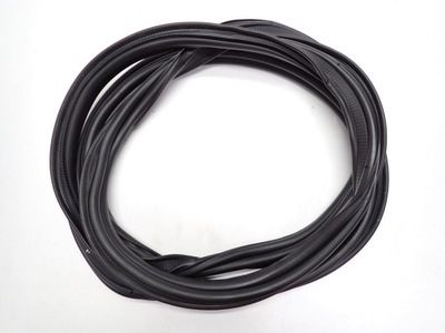 Прокладка крышки задняя багажника citroen c4 iii 25r фото №1