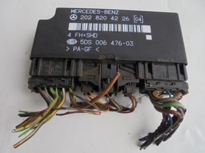 Блок управления модуль комфорта разъёмы w202 2028204226 фото №1