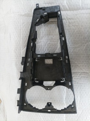 Audi a4 b9 рамка тунель середнього 8w1864261e фото №1