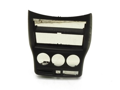 Рамка захист радіо citroen c3 picasso 96825462 фото №1