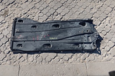 Захист підвіска ліва seat leon 5f 5q0825201l фото №1