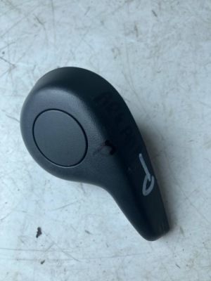 Ручка регулювання сидіння правий перед renault arkana фото №1