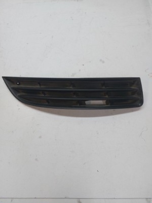 Решітка заглушка zdwerzaka права vw passat b6 фото №1