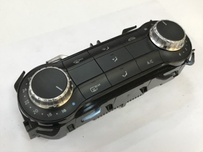 Панель обдув mercedes w246 w176 оригинальный номер 2469001708 фото №1