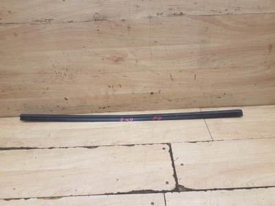 Молдинг двері перед права volvo 240 фото №1