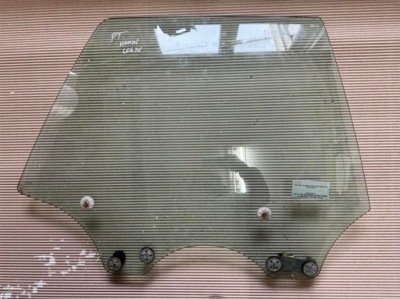 Стекло боковая pt subaru forester ii 03 07 фото №1