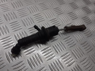 Помпа сцепления dacia lodgy 1.6 306104118r фото №1