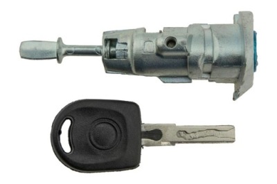 Вкладка замка двері передніх passat cc 2008- фото №1