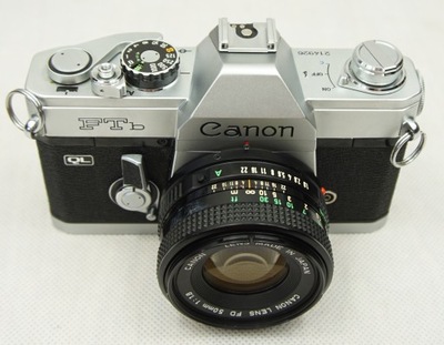 CANON FTb QL z obiektywem