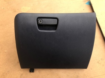 Бардачок пассажира niebieski mitsubishi carisma 99-0 фото №1