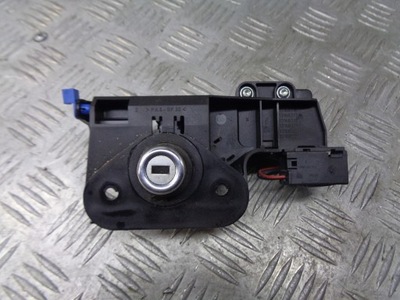 Ручка кришки багажника opel meriva a фото №1