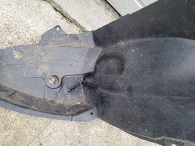 Auris 1 - подкрылок передние левая фото №1