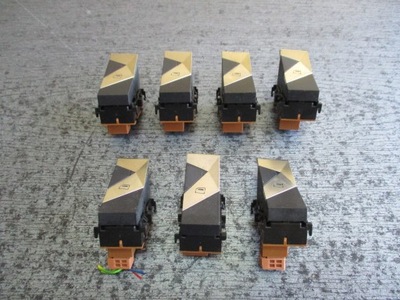 Перемикач панель вікон citroen ds3 ds7 9817778577 фото №1