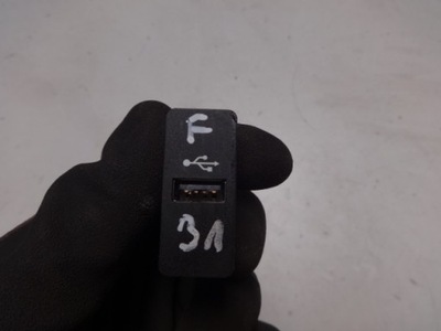 Bmw 3 f31 f30 разъём usb 9230248 фото №1