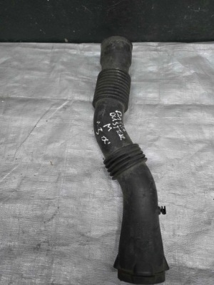 Шланг воздуха dacia duster 165555736r фото №1