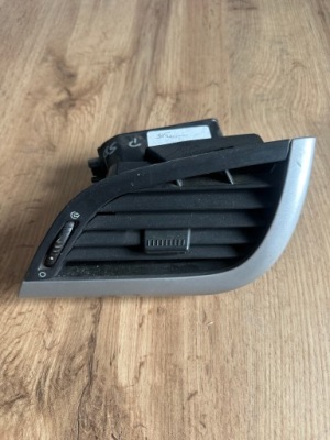 Решётка обдув правая peugeot 207 фото №1