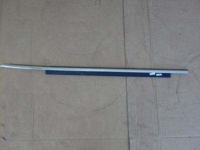 Молдинг ущільнювач лівий перед audi a5 8t8853283f фото №1