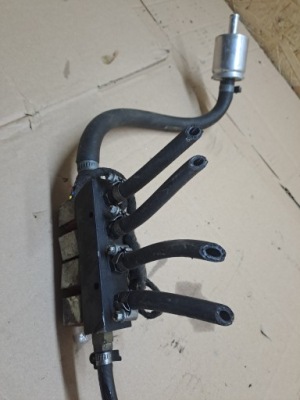 Молдинг впрыскная газа peugeot 307 фото №1