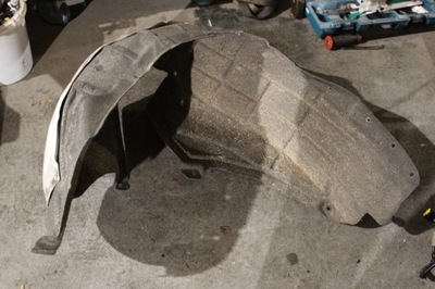 Infiniti q60 підкрилок правий задня фото №1