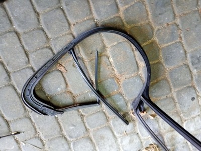 Прокладка двері лівий задня opel insignia a 2008-17 фото №1