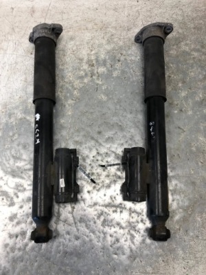 Амортизаторы задний  mercedes w238 a2383200630 фото №1