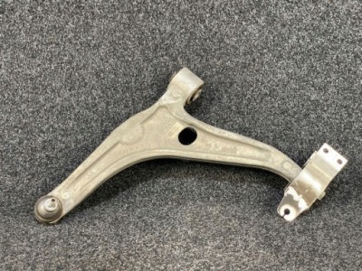 Mercedes gla w247 важіль поперечний лівий перед a2473330300 фото №1