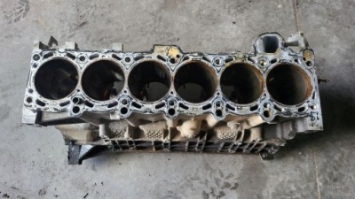 Bmw 3 e46 323i блок двигуна dół 1436921 фото №1