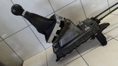 VW SHARAN 2010 2.0 TDI AGARRADERO FORRO SELECTOR 6 DE TRANSMISIÓN 7N0711049A  