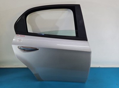 Двері задній праве alfa romeo 159 sedan сріблястий 565/a фото №1