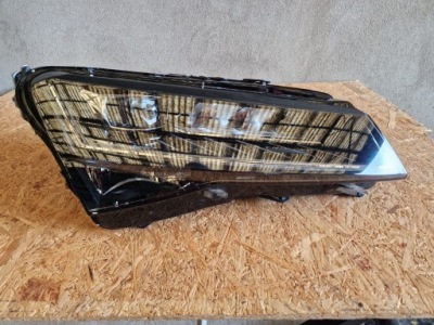 Skoda оригінальний номер 3v1941016d фара передня p фото №1