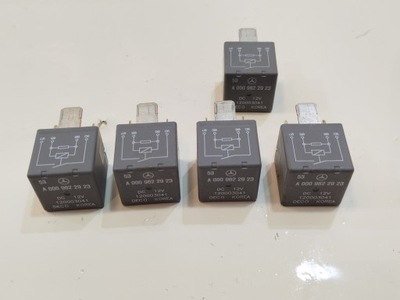 Реле mercedes w205 a0009822923 фото №1
