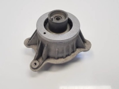 Подушка двигателя mercedes w205 a2052400317 фото №1