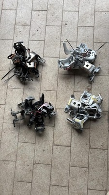 Петля двері задня перед renault megane v e-tech фото №1