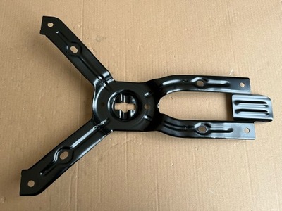 Audi a6 c8 4k кронштейн колеса запасного 4k0802717 фото №1