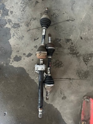 Opel astra iv приводной вал левая правая 13250869 фото №1